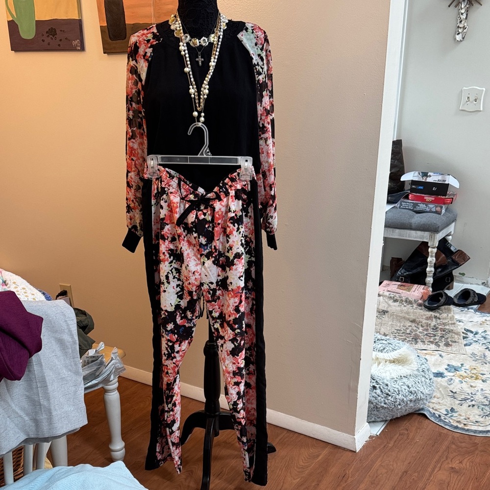 Xhilaration XL Floral Print top sheer medium Jogger Pants  summer/spring clean